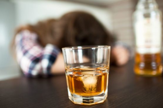 Почему не рекомендуется пить алкоголь при депрессии?